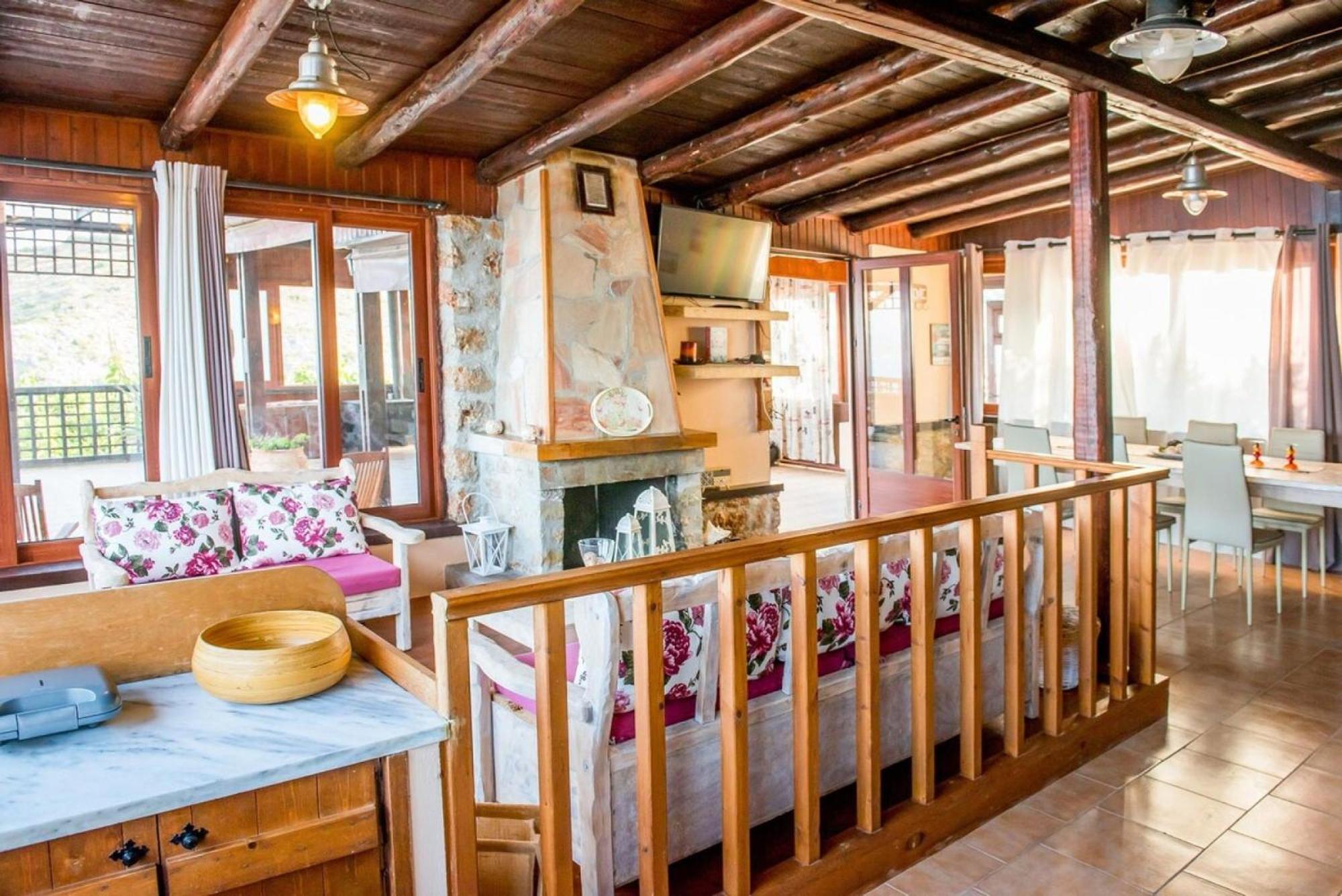 Villa Akrolithos With Private Pool Ханя Екстериор снимка